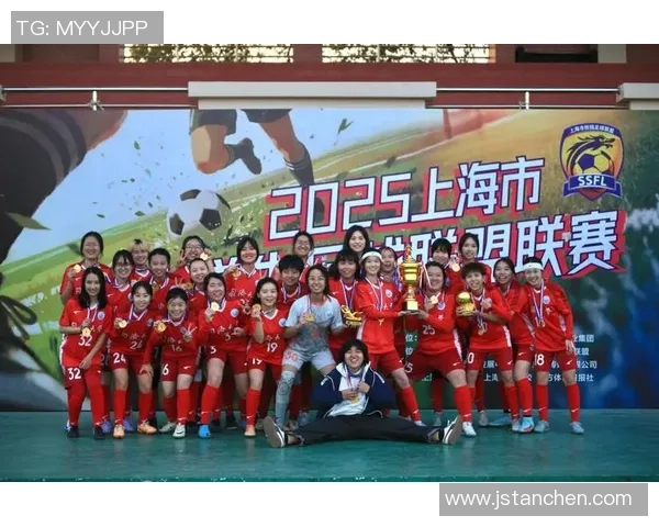 上海足球队在足球配合排行榜中荣获第八名展现团队实力与默契 上海足球队在足球配合排行榜中荣获第八名展现团队实力与默契